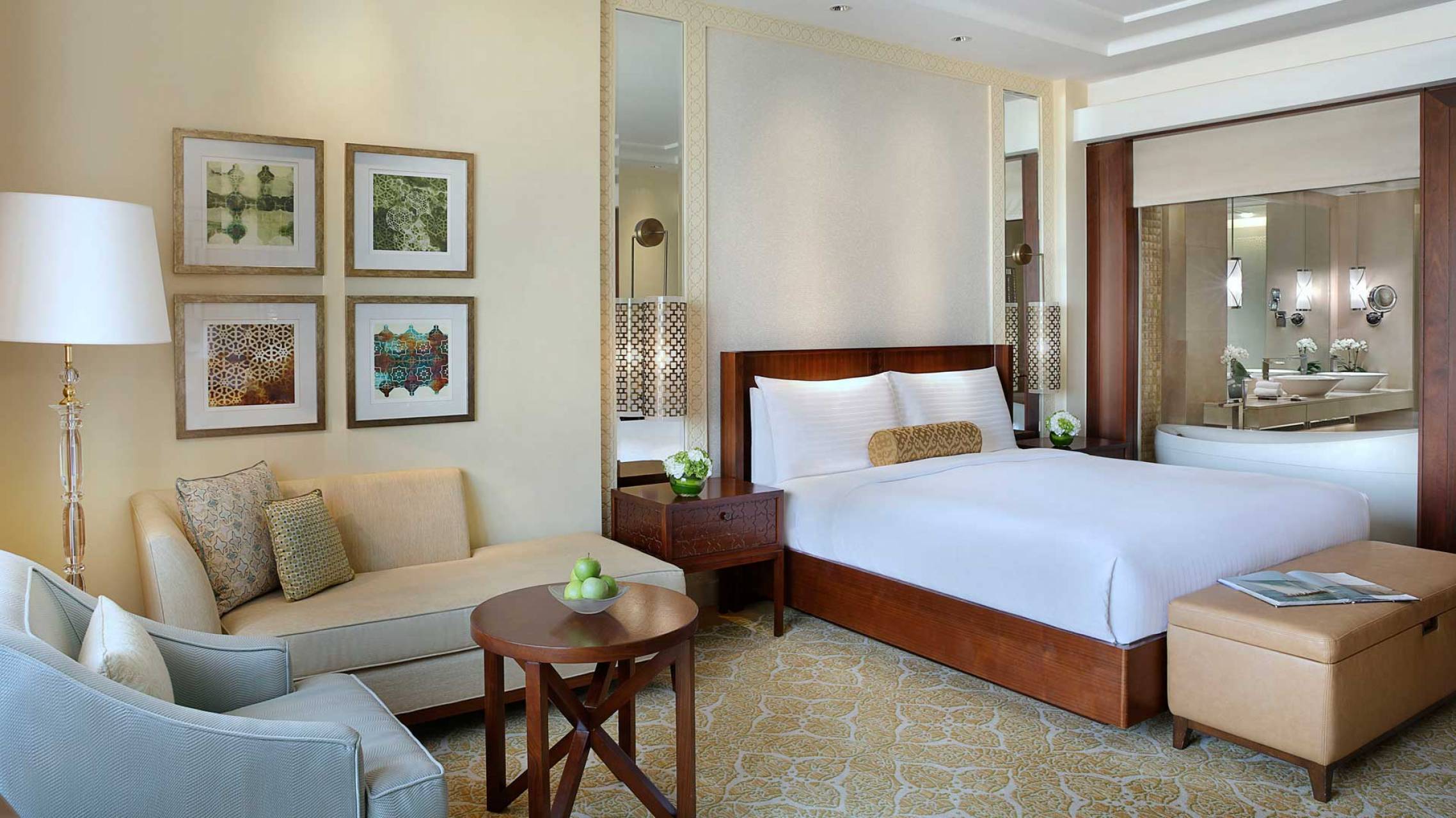 The Ritz Carlton, Dubai Club Room
